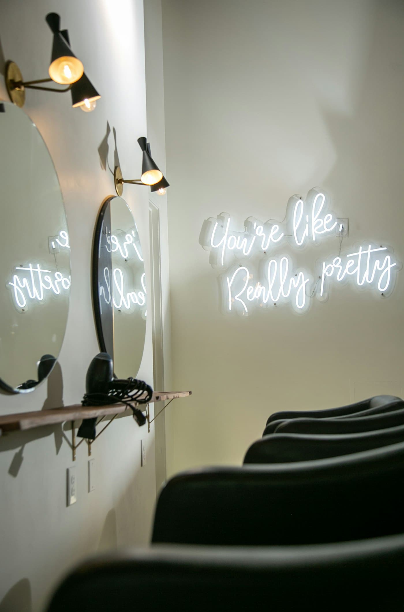 Inside the Harav salon
